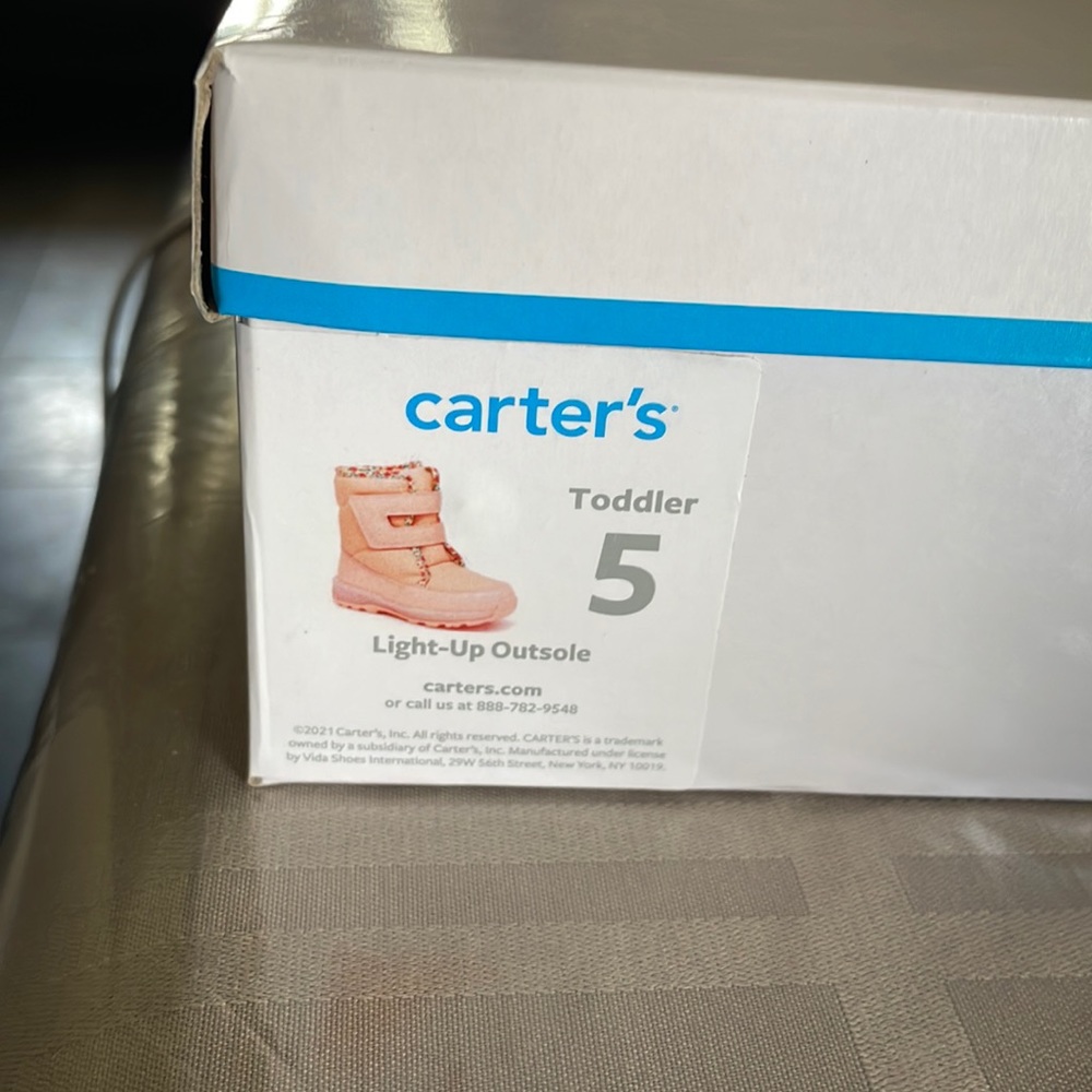 Brand new pink carters girls snow boots size 5
